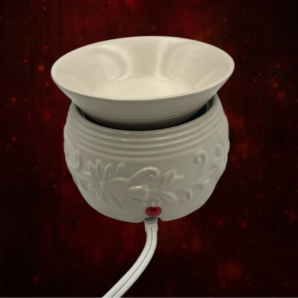 Ivory Yankee Candle Ceramic Wax Warmer, Electric Warming Plate Tart Warmer